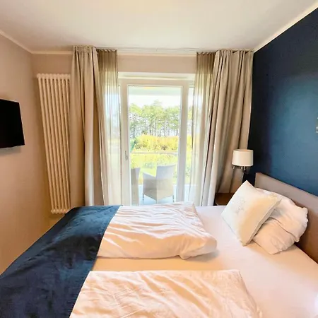 Seeschwalbe Mit Meerblick * Binz